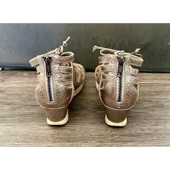 Off the Beaten Trail OTBT Hickory Nomadic Gladiator Sandal - Picture 5 of 6